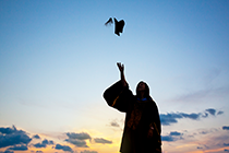 貴州在校大學生報考2022年中級會計職稱要滿足哪些條件嗎？