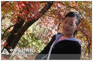 楊自慧：正保會計網校編寫的夢想成真全真模擬試卷，還有網校網站上考試中心的模擬考卷，都是精華所在，這些習題結合教材，升華之階段。